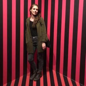 Meet your Posher, Ashley